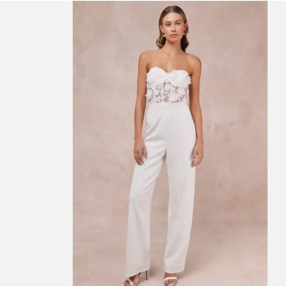 Lulus Fashionista Nights White Mesh 3D Floral Strapless Jumpsuit Sz M 6 8 Bridal